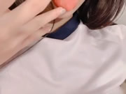 嫩妹自拍自摸自慰