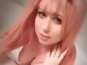 粉紅色頭髮美魔女玩角色扮演